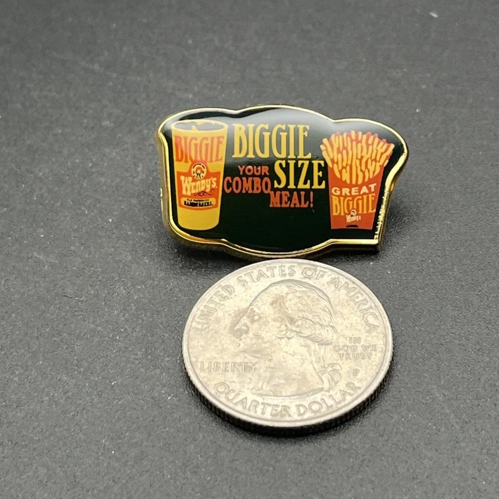 Wendy's Fast Food Restaurant Biggie Size Your Combo Meal Employee Lapel Hat‎ Pin